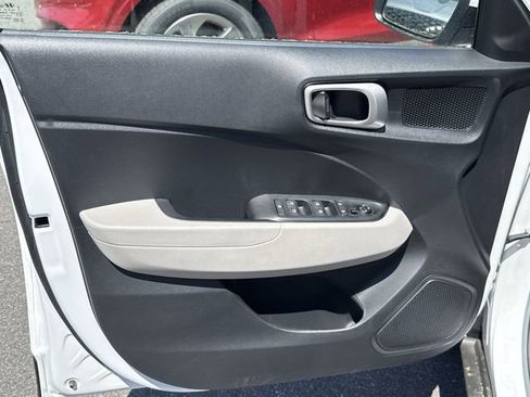 New 2026 Hyundai Venue SEL FWD image 10