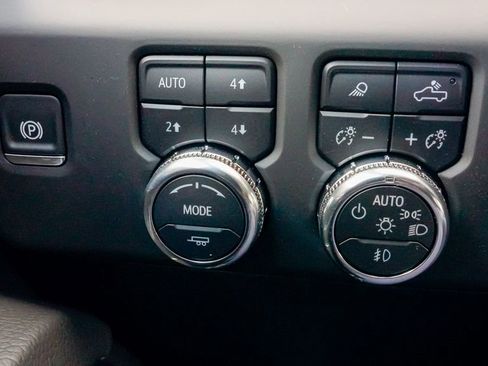 New 2026 GMC Sierra 3500 Denali w/ Denali Reserve Package image 26