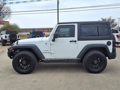 Used 2014 Jeep Wrangler Sport image 4