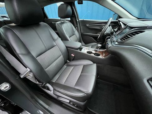 Used 2014 Chevrolet Impala LT w/ Convenience Package FWD image 11