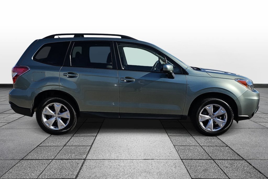 Used 2015 Subaru Forester 2.5i Premium AWD/4WD image 4