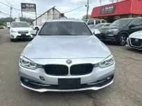 Used 2016 BMW 328i xDrive Sedan AWD/4WD image 2