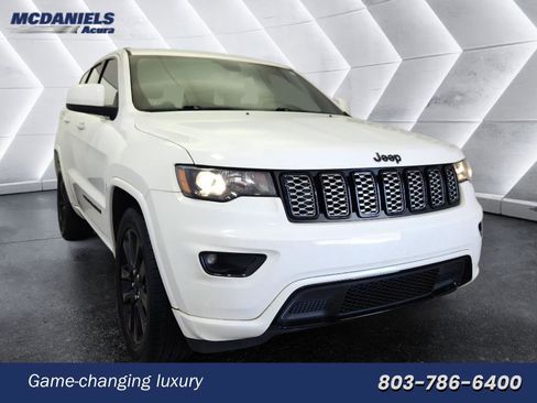 Used 2018 Jeep Grand Cherokee Altitude image 1
