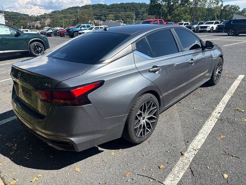 Used 2020 Nissan Altima 2.5 SR FWD image 4