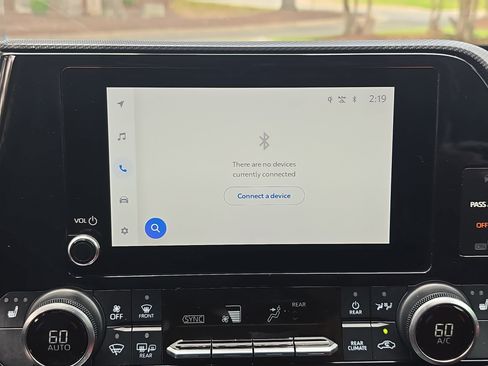 Used 2024 Toyota Highlander XSE FWD image 24