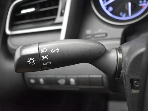 Used 2023 Toyota Camry SE FWD image 24