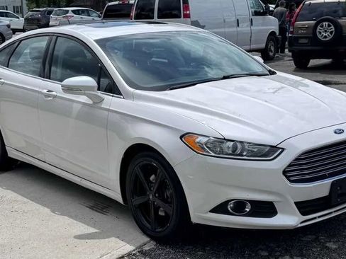 Used 2016 Ford Fusion SE FWD image 7