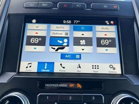 Used 2018 Ford F150 Raptor w/ Equipment Group 802A Luxury image 40