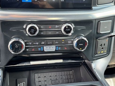 New 2025 Ford F150 Lariat w/ Equipment Group 501A Mid image 19