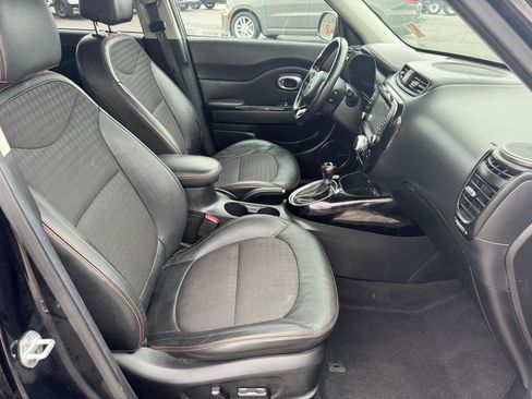 Used 2017 Kia Soul ! w/ Tech Package image 12