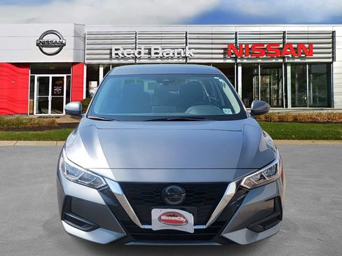 Used 2022 Nissan Sentra SV w/ Lighting Package FWD image 2