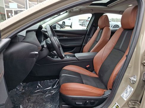 Used 2024 MAZDA MAZDA3 s image 13