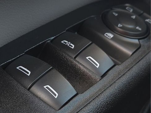 Used 2020 Chevrolet Equinox LS w/ LS Convenience Package image 16