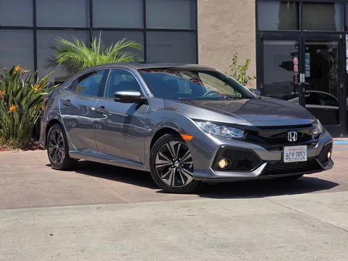 Used 2018 Honda Civic EX image 3
