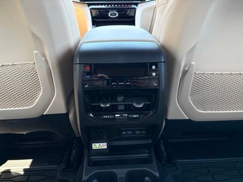 New 2026 Jeep Grand Cherokee L Limited w/ Trailer Tow Package AWD/4WD image 11