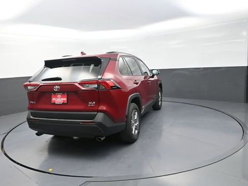 Used 2025 Toyota RAV4 XLE AWD/4WD image 60