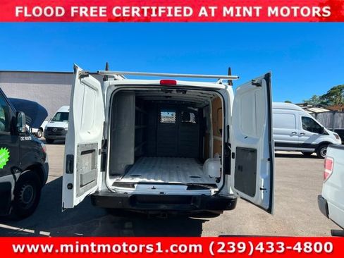 Used 2021 Nissan NV 2500 SV image 21