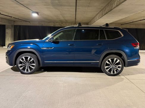Used 2022 Volkswagen Atlas SEL Premium AWD/4WD image 2