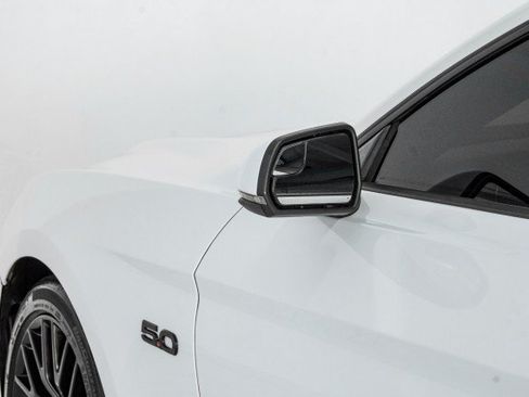 Used 2018 Ford Mustang GT Premium w/ Black Accent Package RWD image 33
