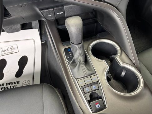 Used 2023 Toyota Camry LE image 11