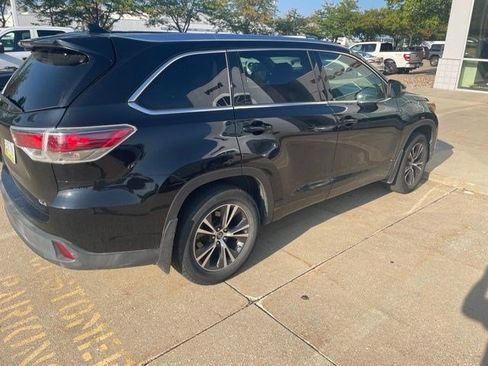 Used 2016 Toyota Highlander XLE AWD/4WD image 5