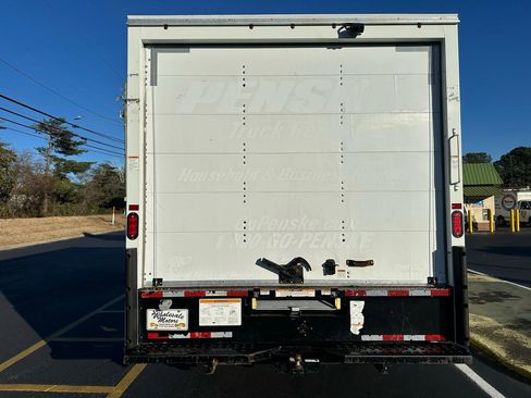 Used 2022 Ford E-350 and Econoline 350 Super Duty image 5