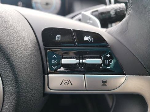 Used 2023 Hyundai Santa Cruz SEL Premium image 18