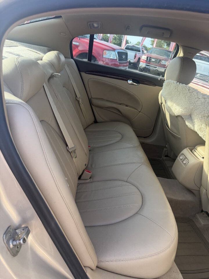 Used 2008 Buick Lucerne CXL w/ Ultra Confidence Package FWD image 13