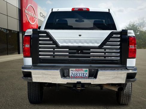 Used 2015 Chevrolet Silverado 2500 LT RWD image 8