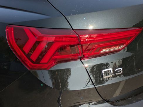 New 2025 Audi Q3 2.0T Premium image 14
