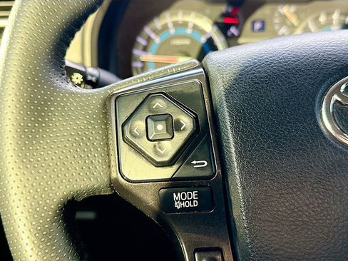 Used 2019 Toyota 4Runner TRD Off-Road image 32