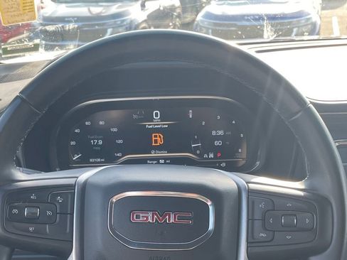 Used 2023 GMC Yukon XL SLT AWD/4WD image 12