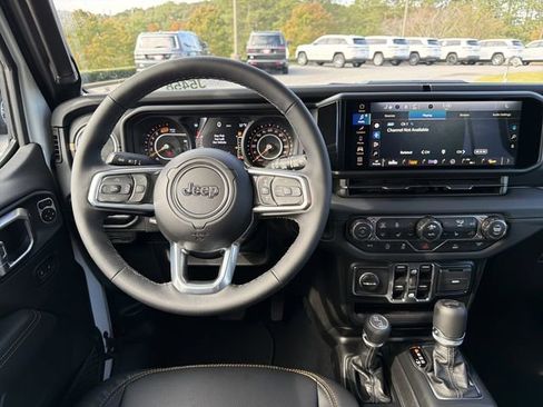 New 2026 Jeep Wrangler Unlimited Sahara AWD/4WD image 22