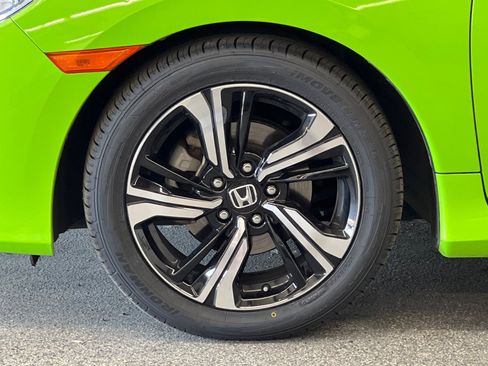 Used 2018 Honda Civic Touring image 24