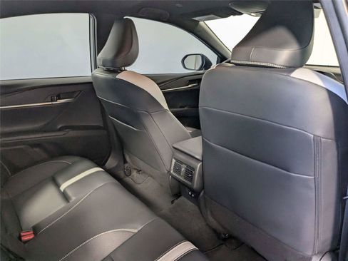 Used 2025 Toyota Camry SE FWD image 29