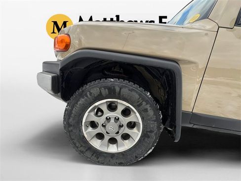 Used 2013 Toyota FJ Cruiser 4WD image 14