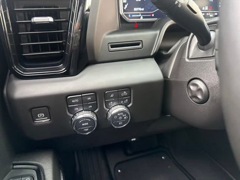 Used 2024 GMC Sierra 1500 AT4 w/ AT4 Preferred Package AWD/4WD image 23