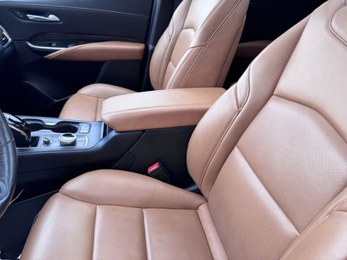 Used 2023 Cadillac XT4 Sport image 16