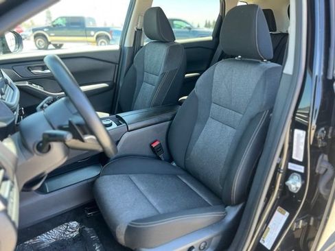 Used 2024 Nissan Rogue SV AWD/4WD image 14
