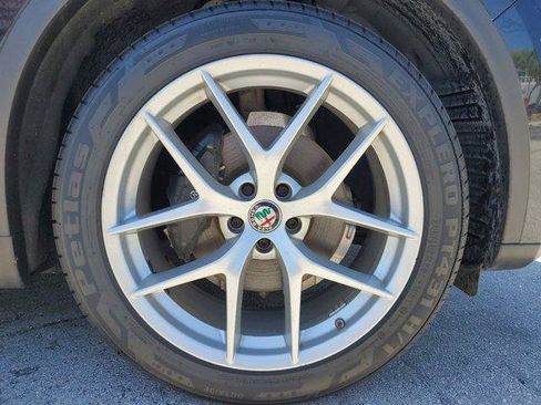 Used 2018 Alfa Romeo Stelvio Ti Sport AWD/4WD image 9