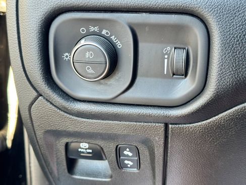 Used 2021 RAM 1500 Big Horn AWD/4WD image 29