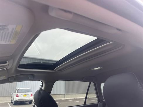 Used 2019 Subaru Outback 2.5i Limited AWD/4WD image 14