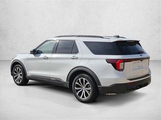 New 2025 Ford Explorer ST-Line video 2