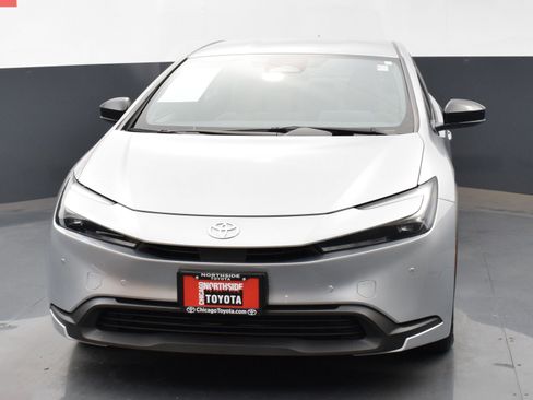 Used 2025 Toyota Prius LE image 7