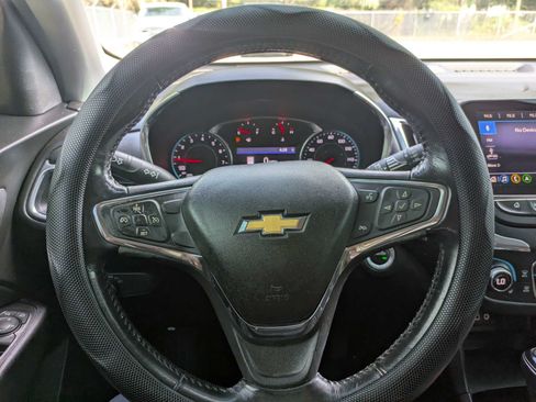 Used 2019 Chevrolet Equinox LT w/ Sun & Navigation Package FWD image 21