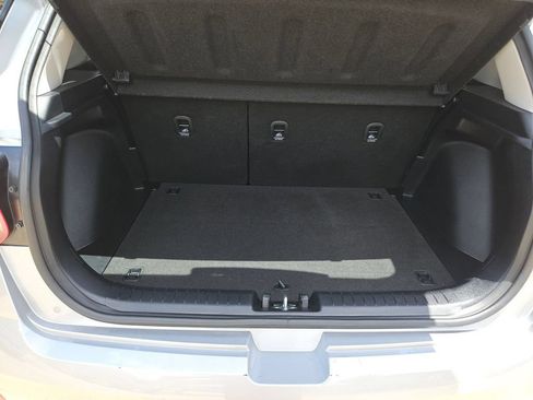 Used 2025 Hyundai Venue SEL FWD image 24