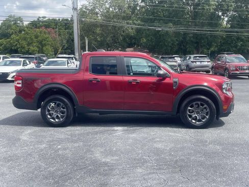 Used 2025 Ford Maverick XLT w/ Equipment Group 302A AWD/4WD image 2