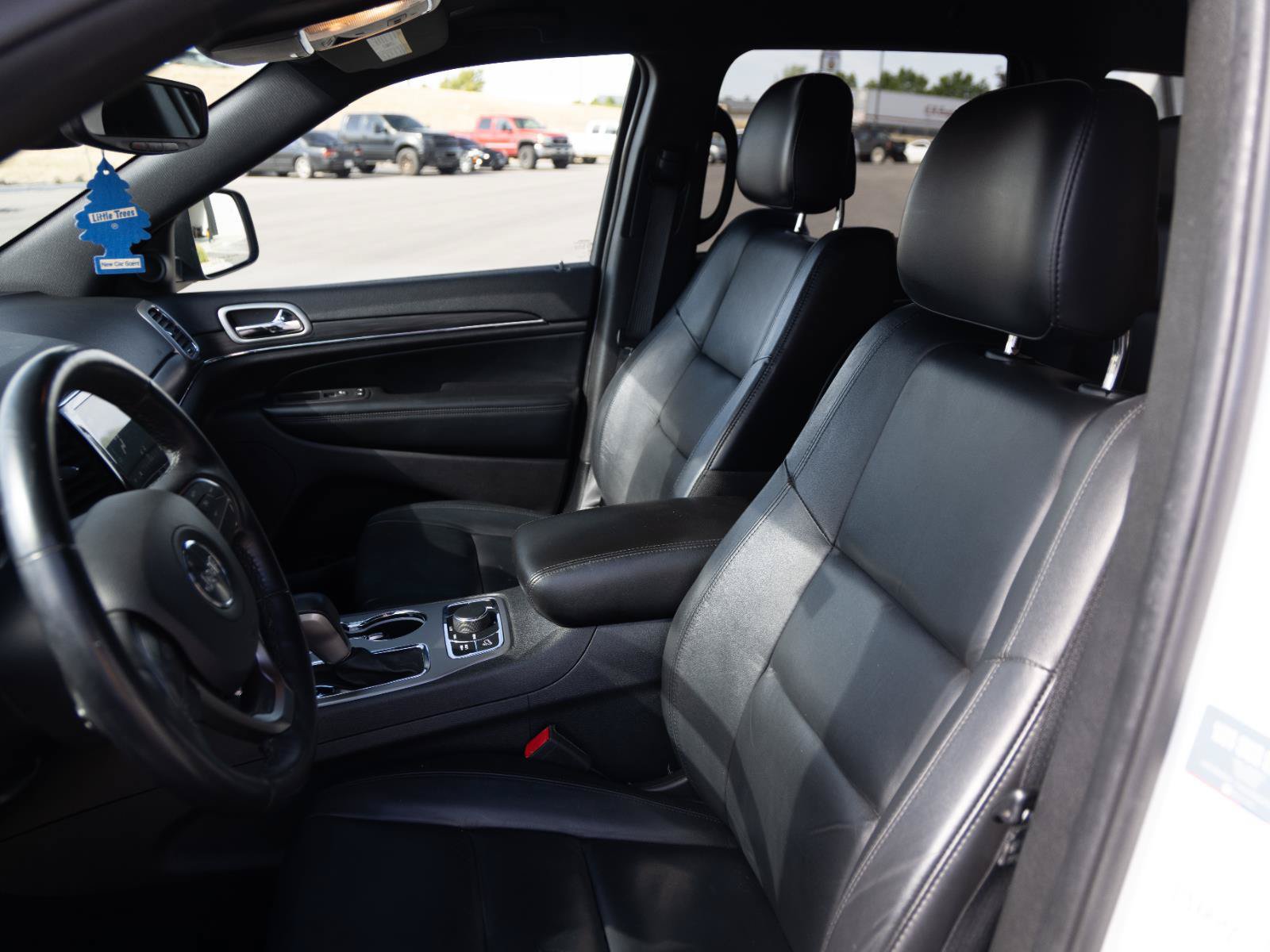 Used 2019 Jeep Grand Cherokee Limited AWD/4WD image 13