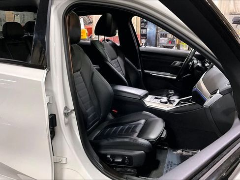 Used 2020 BMW M340i xDrive w/ Premium Package image 8