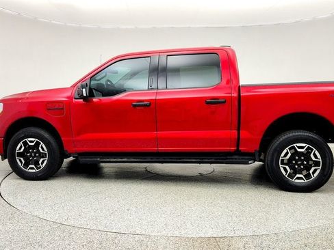 Used 2023 Ford F150 Lightning XLT AWD/4WD image 8